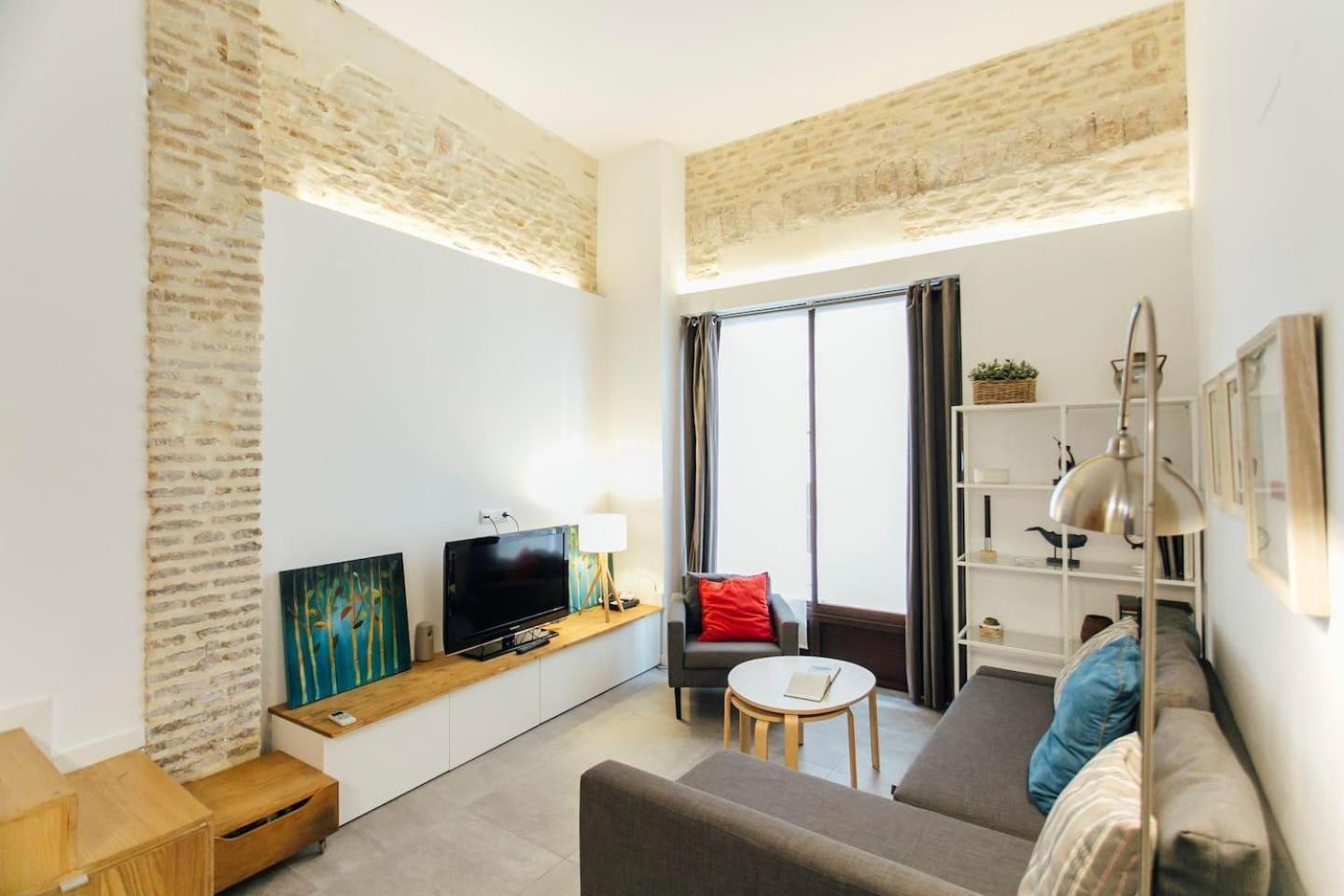 Amplio Apartamento De Diseno Precioso De Estilo Sevillano En Pleno Centro מראה חיצוני תמונה